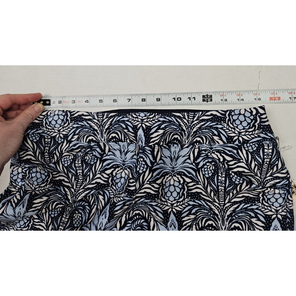 Tommy Bahama Everyday Active Shorts Women's Medium Floral Hawaiian Beach Summer - Picture 6 of 9